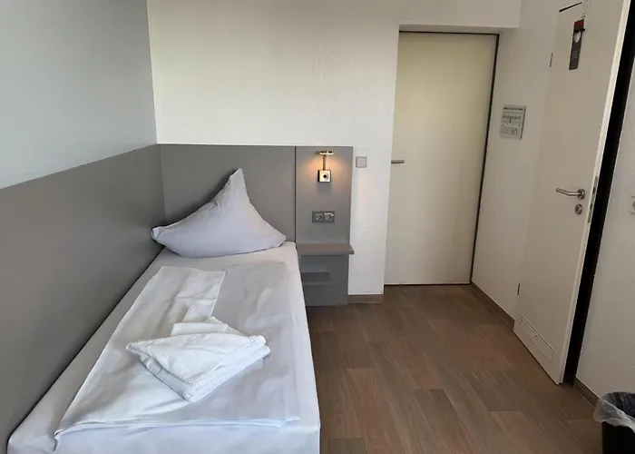 Skybasic アパートホテル メルゼブルク